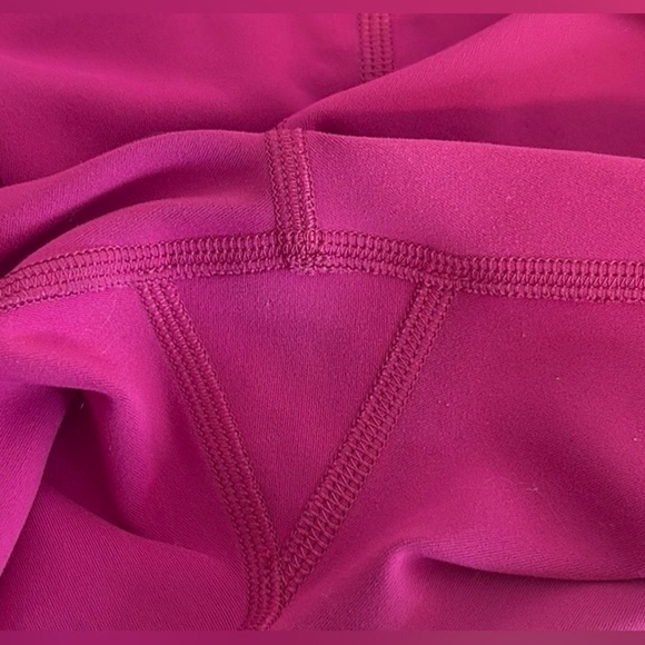 Lululemon Wunder train leggings , sz 6 - Picture 9 of 10